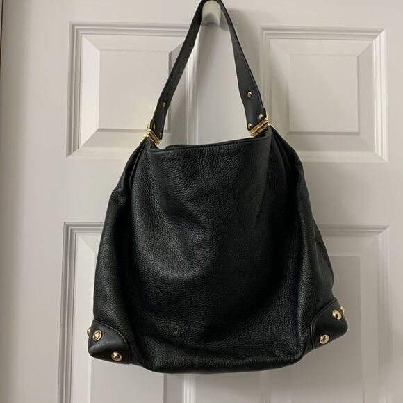 Michael Kors Joplin shoulder bag. Very soft leather & beautiful gold details. - Picture 1 of 12